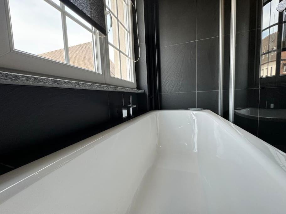 L'arsenal - Centre - Poche Commerces & Restaurant - 6 P Apartment *