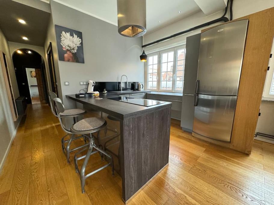 Apartment L'arsenal - Centre - Poche Commerces & Restaurant - 6 P *