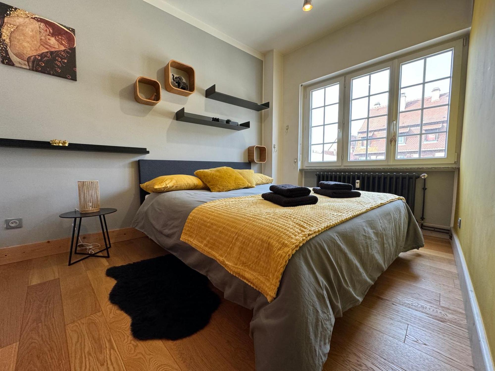 Apartment L'arsenal - Centre - Poche Commerces & Restaurant - 6 P
